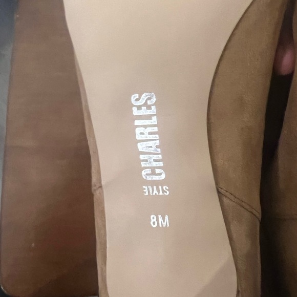 Size 8M Style Charles Heel Boots - Picture 3 of 3